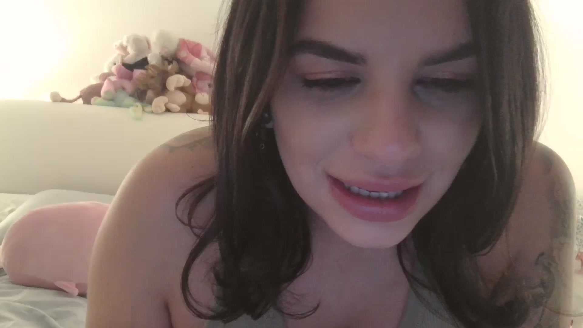 Gallery image thumbnail from Veravex's myfreecams stream on, 05/18/2025, 02:21 image 20 of 20
