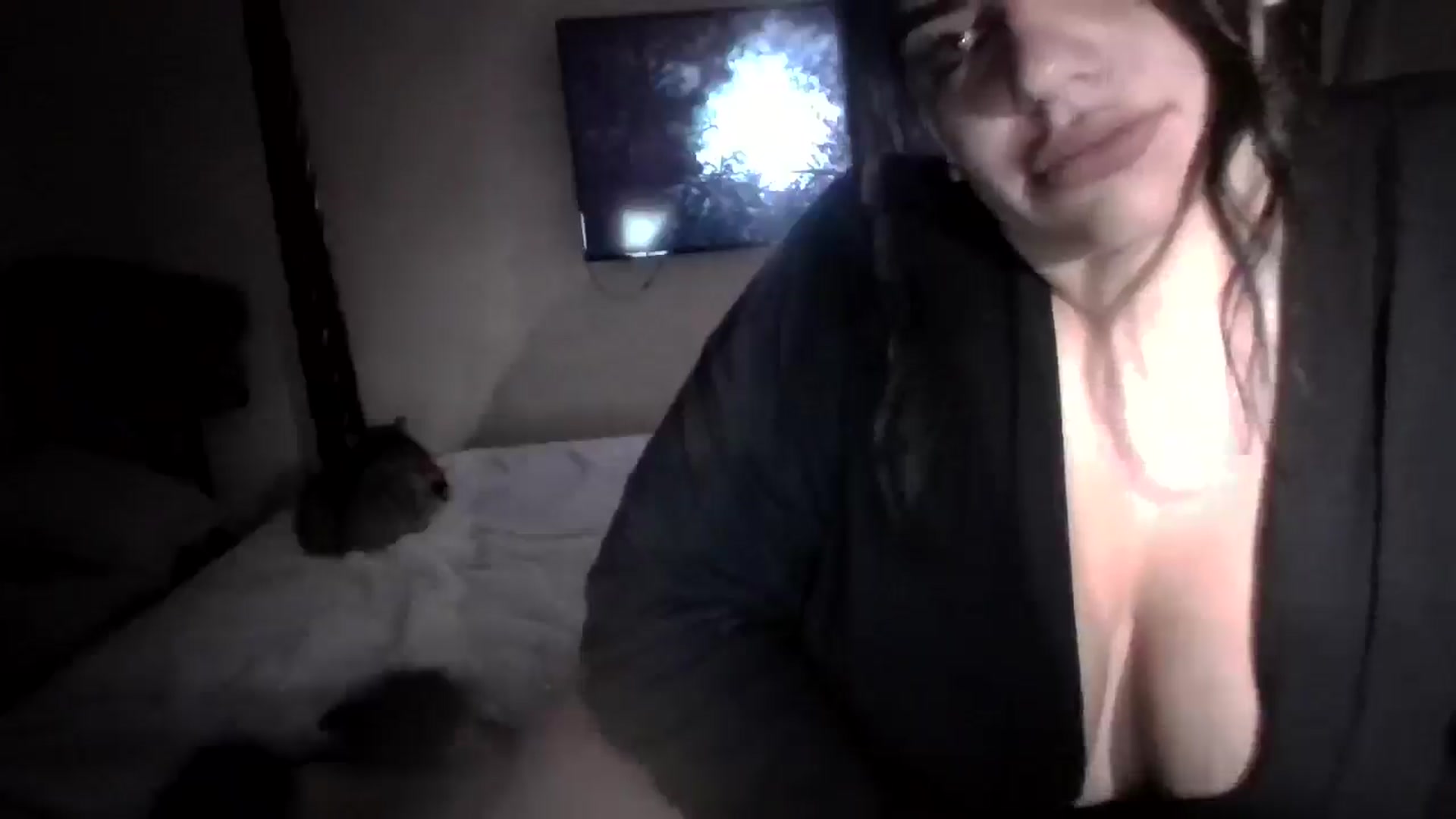 Gallery image thumbnail from Veravex's myfreecams stream on, 05/19/2025, 05:12 image 14 of 20