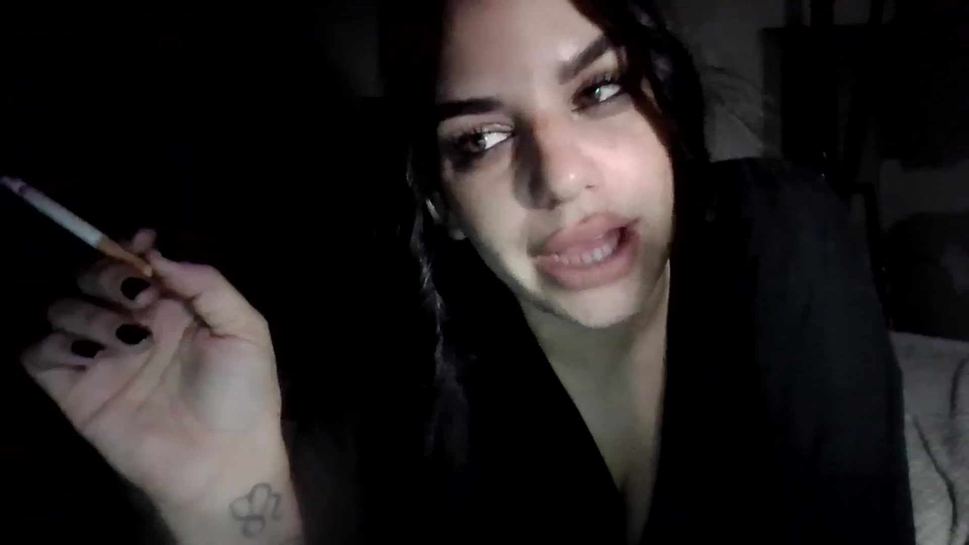 Gallery image thumbnail from Veravex's myfreecams stream on, 05/19/2025, 05:12 image 8 of 20