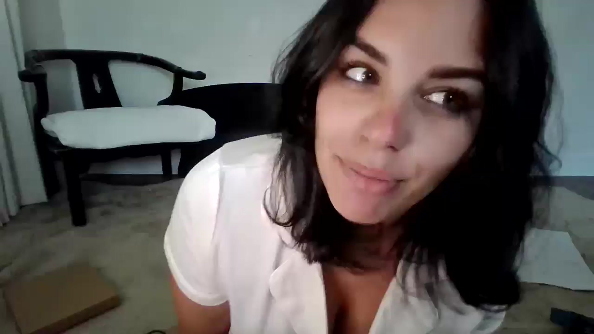 Gallery image thumbnail from Veravex's myfreecams stream on, 05/27/2025, 19:49 image 1 of 20