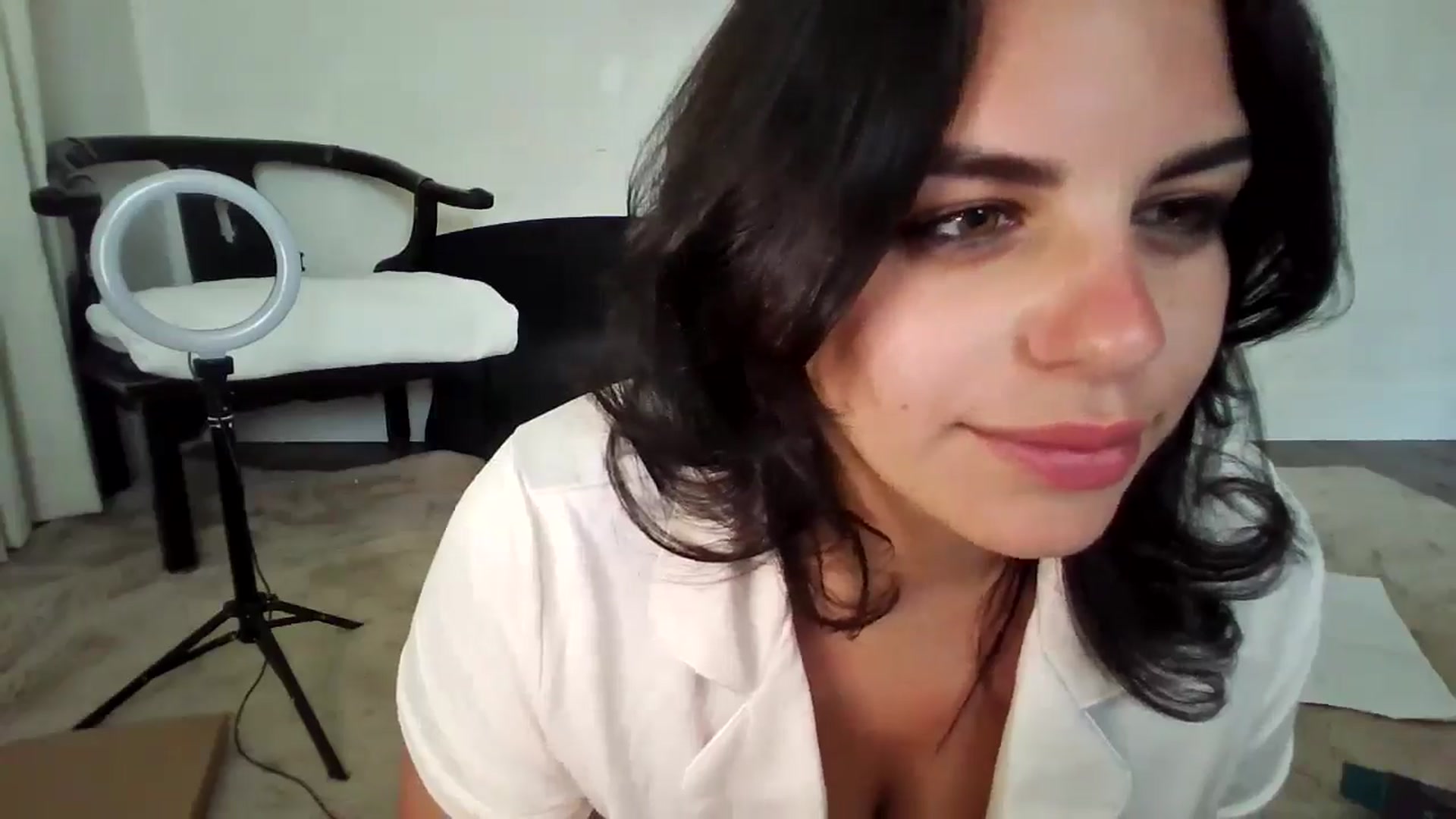 Gallery image thumbnail from Veravex's myfreecams stream on, 05/27/2025, 19:49 image 17 of 20