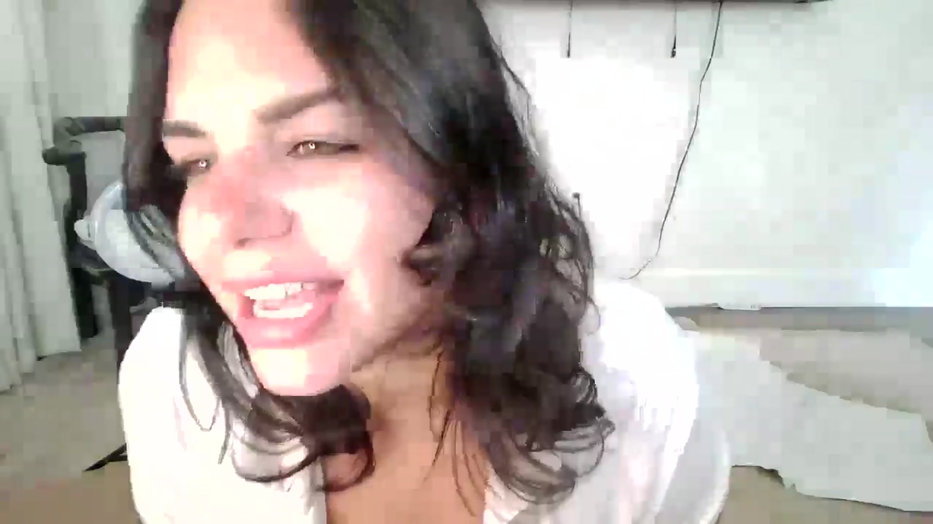 Gallery image thumbnail from Veravex's myfreecams stream on, 05/27/2025, 20:55 image 13 of 20