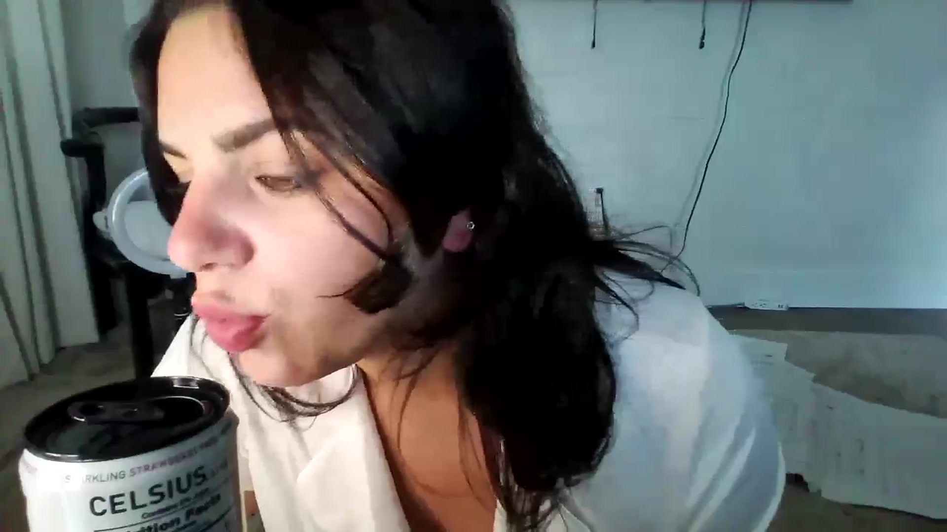 Gallery image thumbnail from Veravex's myfreecams stream on, 05/27/2025, 20:55 image 7 of 20