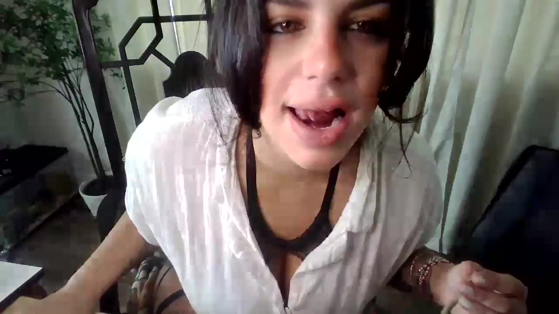 Gallery image thumbnail from Veravex's myfreecams stream on, 06/05/2025, 14:47 image 7 of 20
