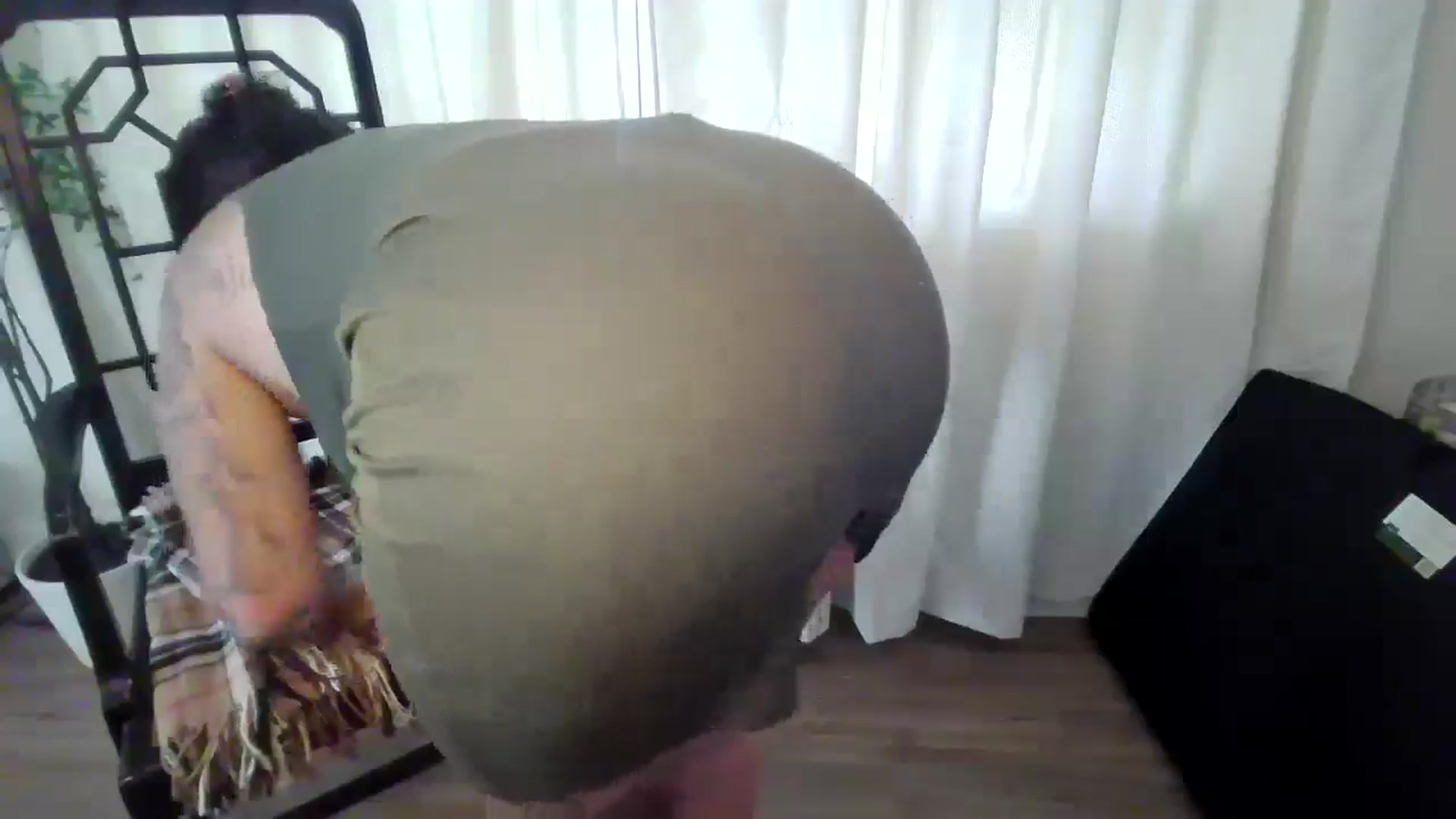 Gallery image thumbnail from Veravex's myfreecams stream on, 06/05/2025, 22:17 image 3 of 20