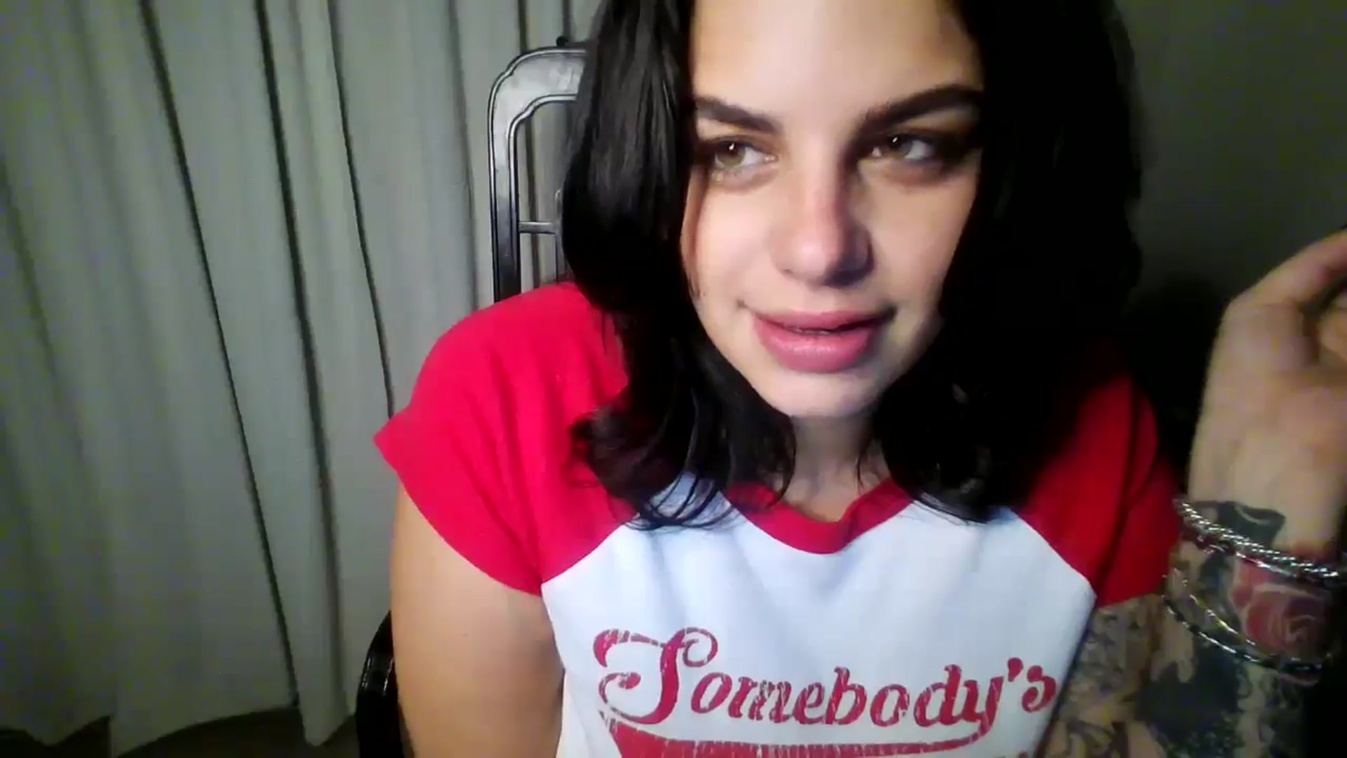 Gallery image thumbnail from Veravex's myfreecams stream on, 06/12/2025, 01:14 image 14 of 20
