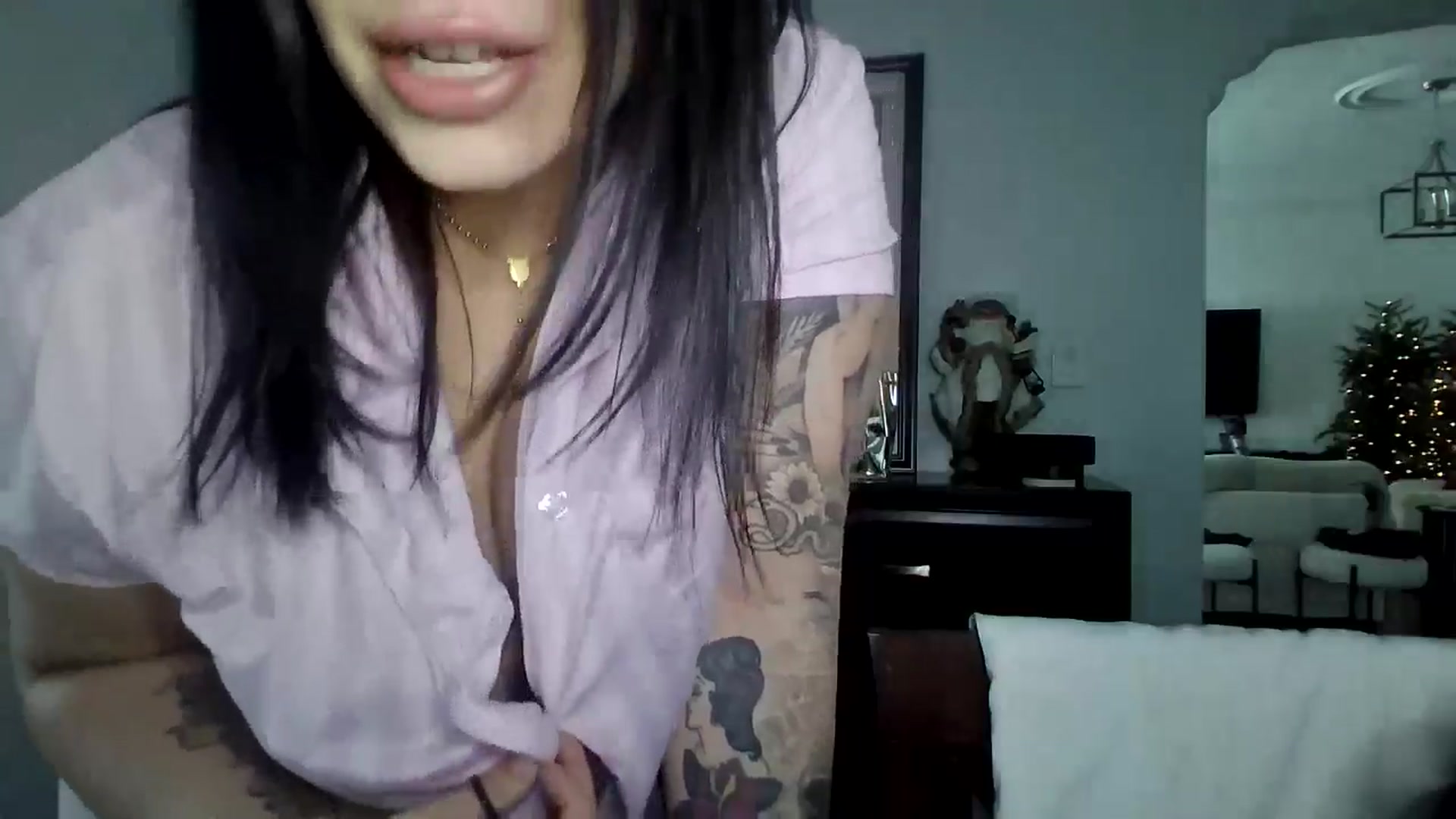 Gallery image thumbnail from Veravex's myfreecams stream on, 12/31/2025, 19:36 image 8 of 20