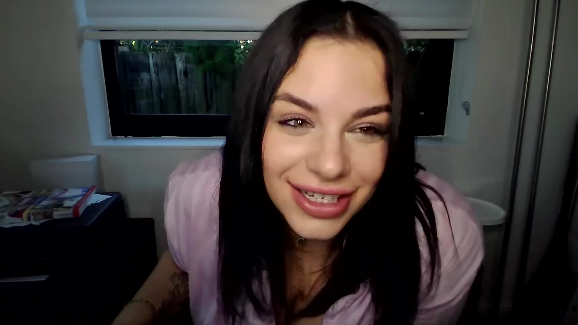 Gallery image thumbnail from Veravex's myfreecams stream on, 12/31/2025, 22:20 image 19 of 20