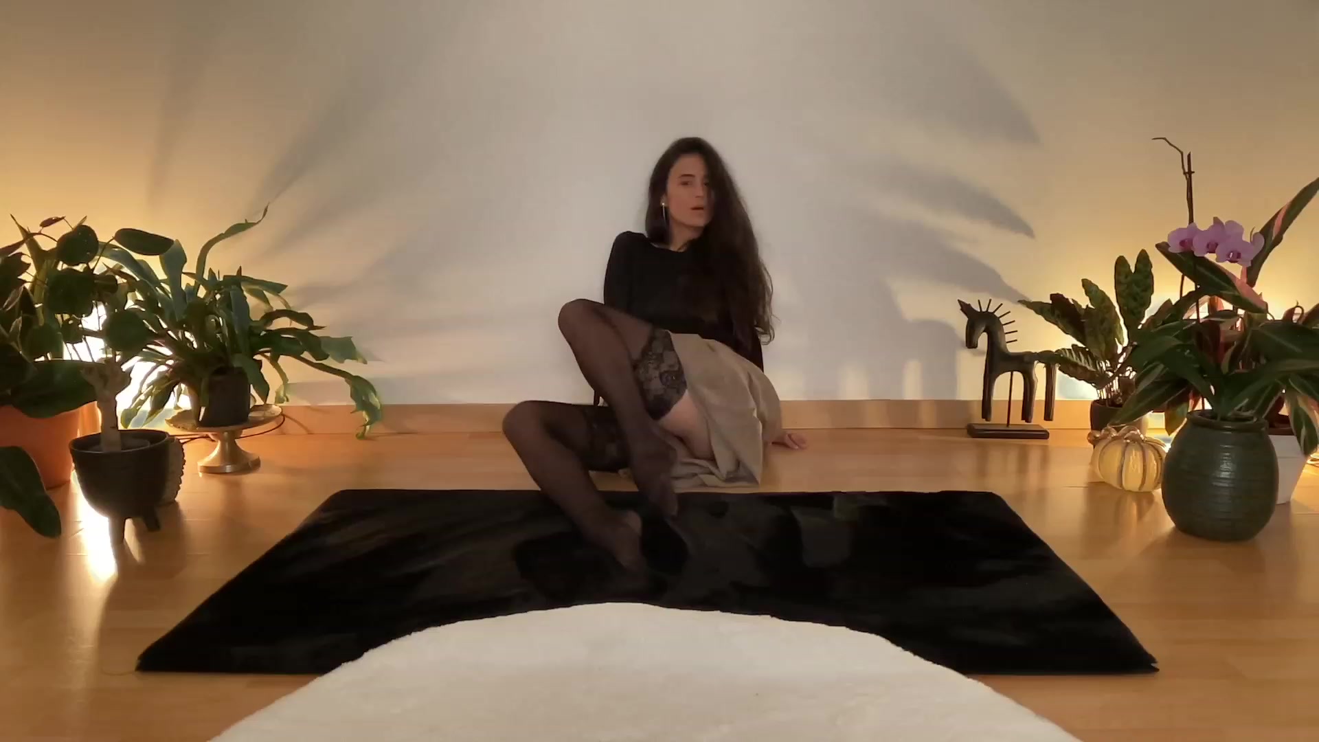 Gallery image thumbnail from Veritas_Noir's myfreecams stream on, 11/15/2022, 22:24 image 2 of 20