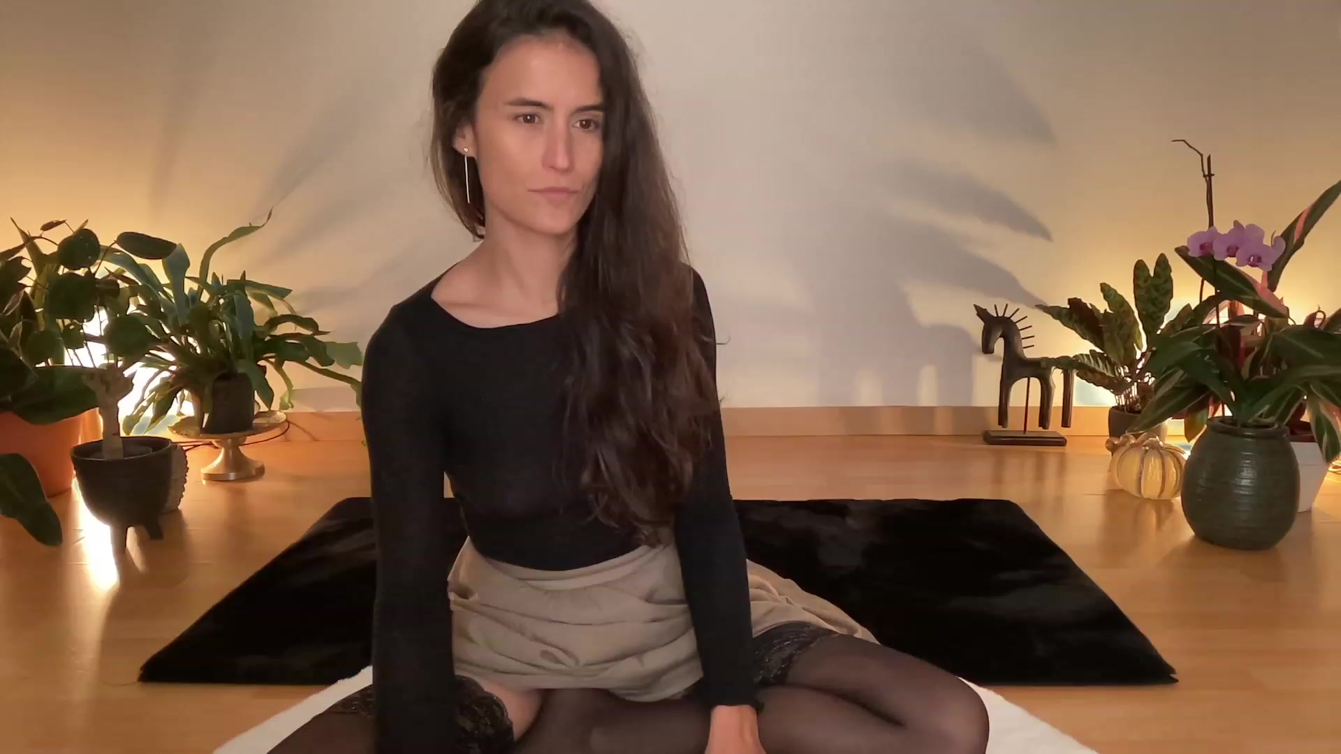 Gallery image thumbnail from Veritas_Noir's myfreecams stream on, 11/15/2022, 22:24 image 5 of 20