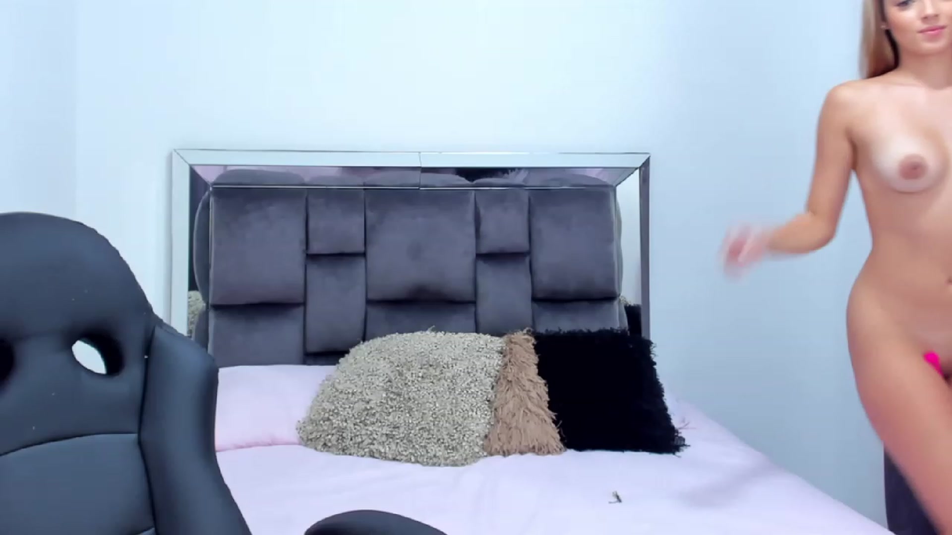 Gallery image thumbnail from Vero_h's myfreecams stream on, 02/07/2023, 02:09 image 10 of 20