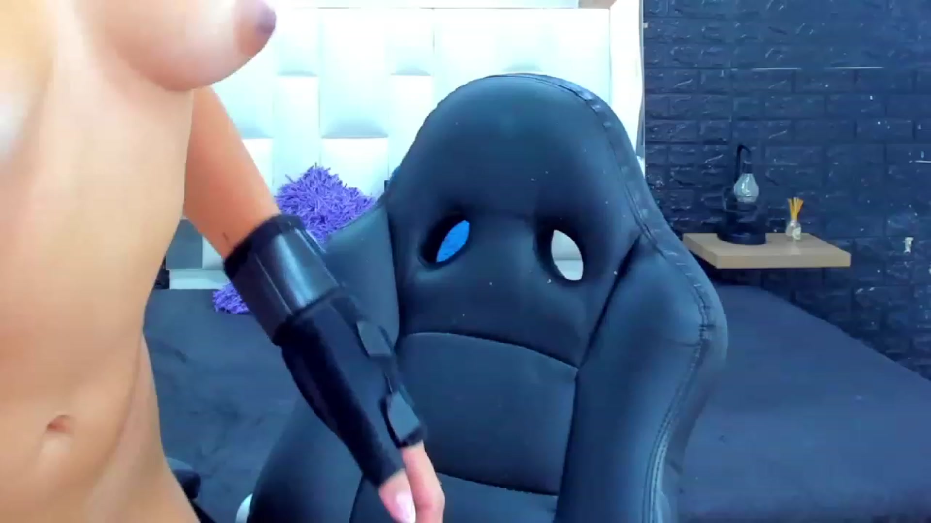 Gallery image thumbnail from Vero_h's myfreecams stream on, 04/12/2023, 02:32 image 2 of 20