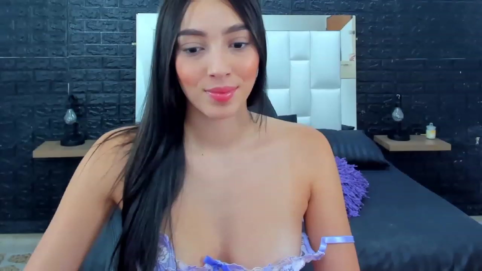 Gallery image thumbnail from Vero_h's myfreecams stream on, 07/25/2023, 05:27 image 5 of 20