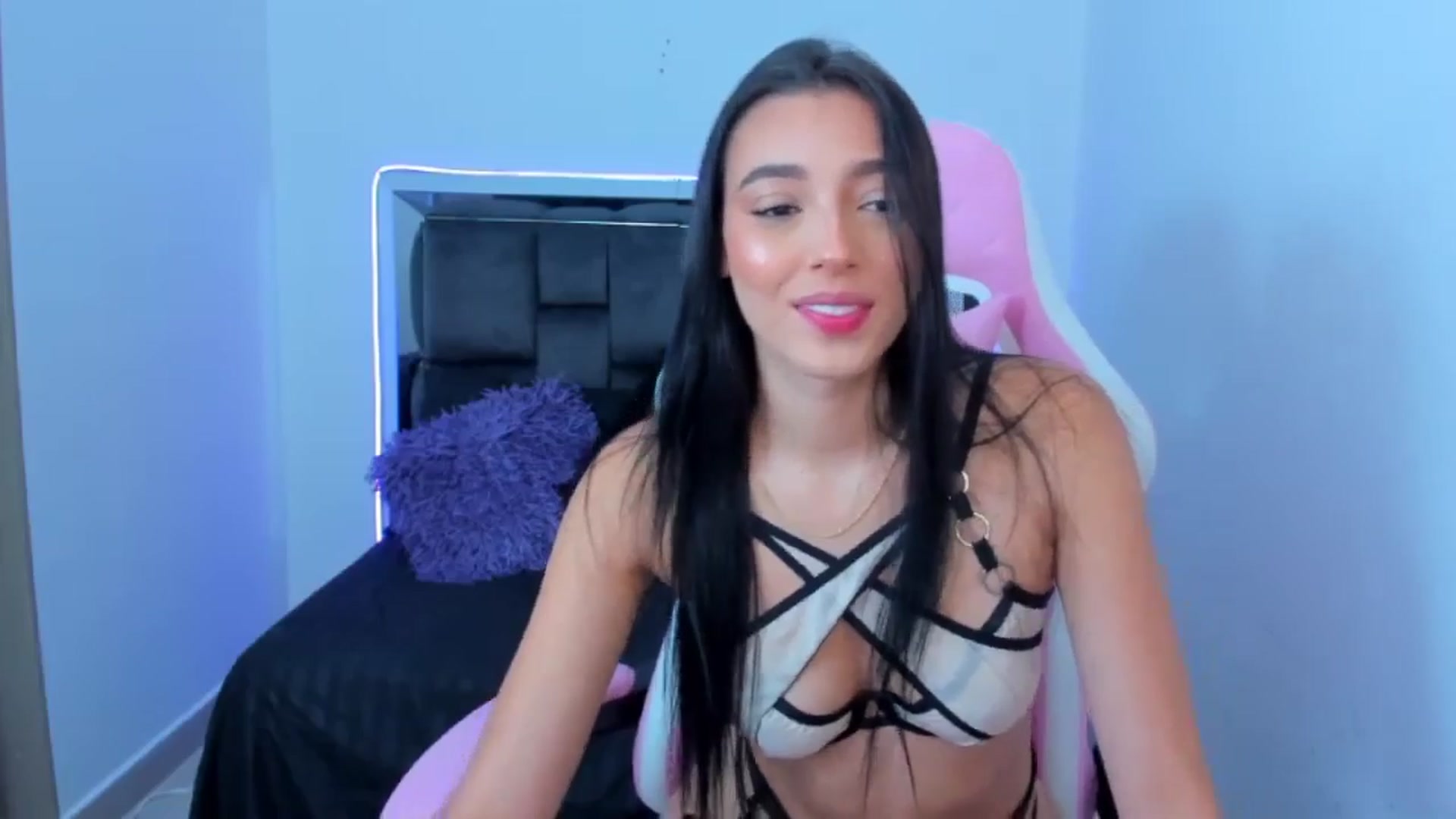 Gallery image thumbnail from Vero_h's myfreecams stream on, 06/29/2024, 23:49 image 6 of 20