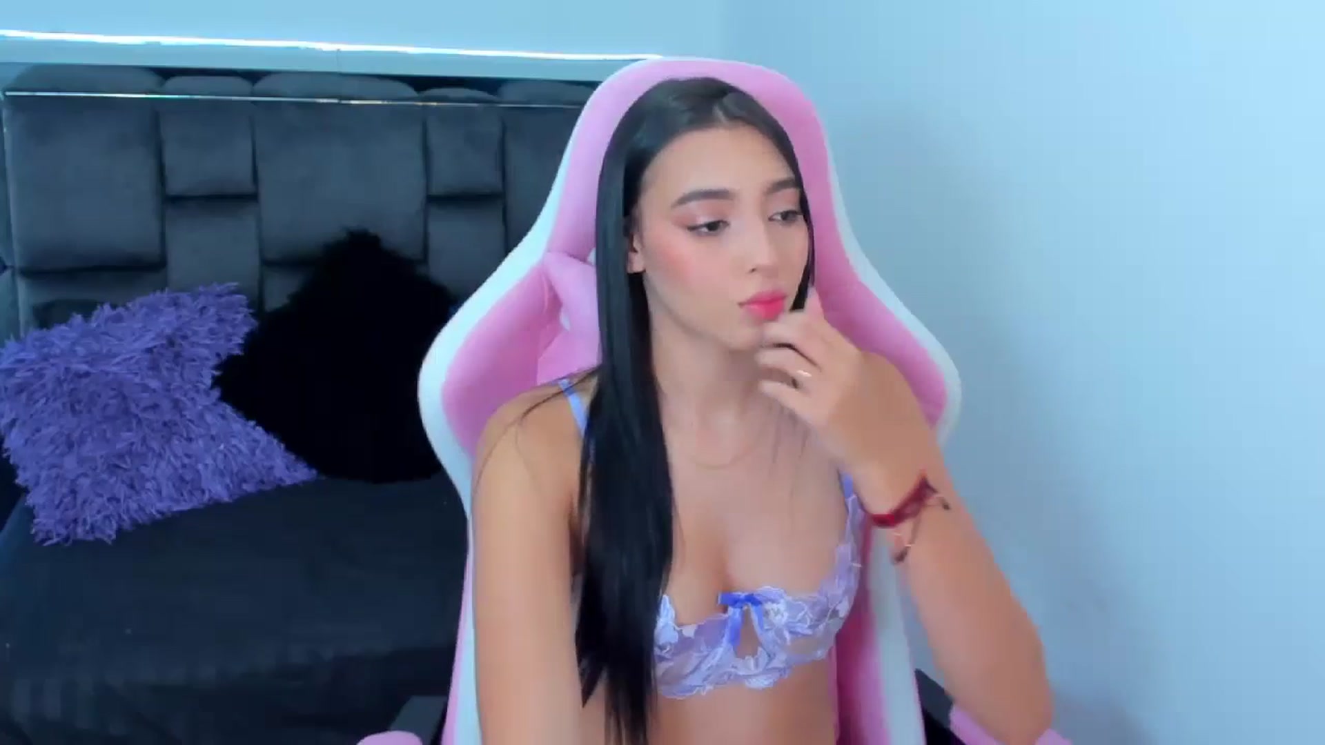 Gallery image thumbnail from Vero_h's myfreecams stream on, 07/09/2024, 02:13 image 17 of 20