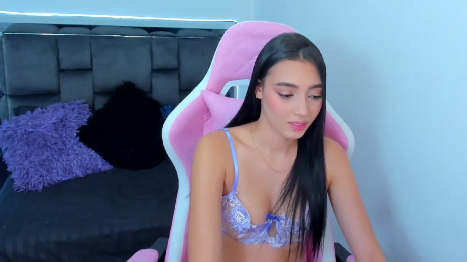 Gallery image thumbnail from Vero_h's myfreecams stream on, 07/09/2024, 02:13 image 18 of 20