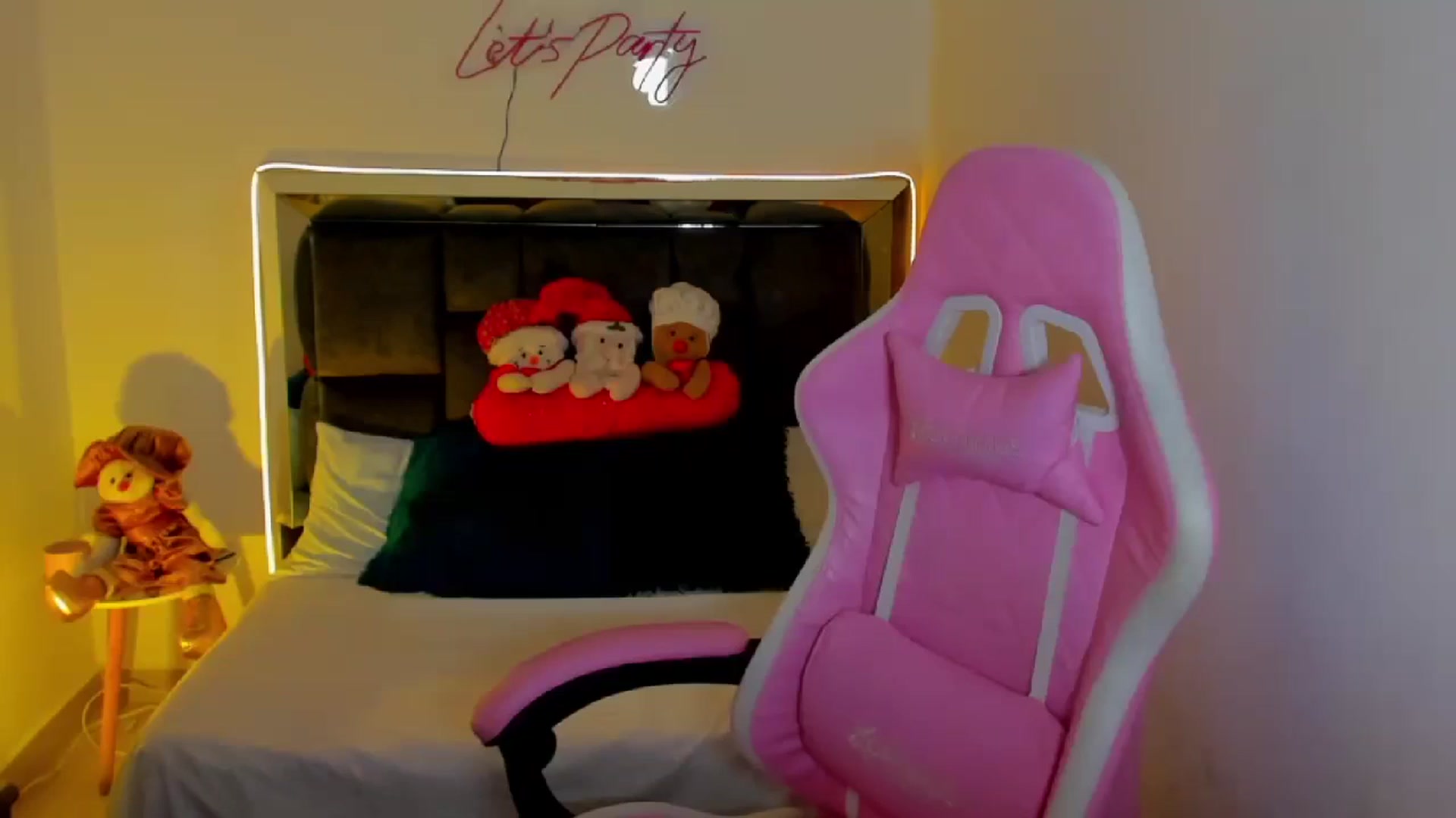 Gallery image thumbnail from Vero_h's myfreecams stream on, 12/07/2024, 16:23 image 16 of 20