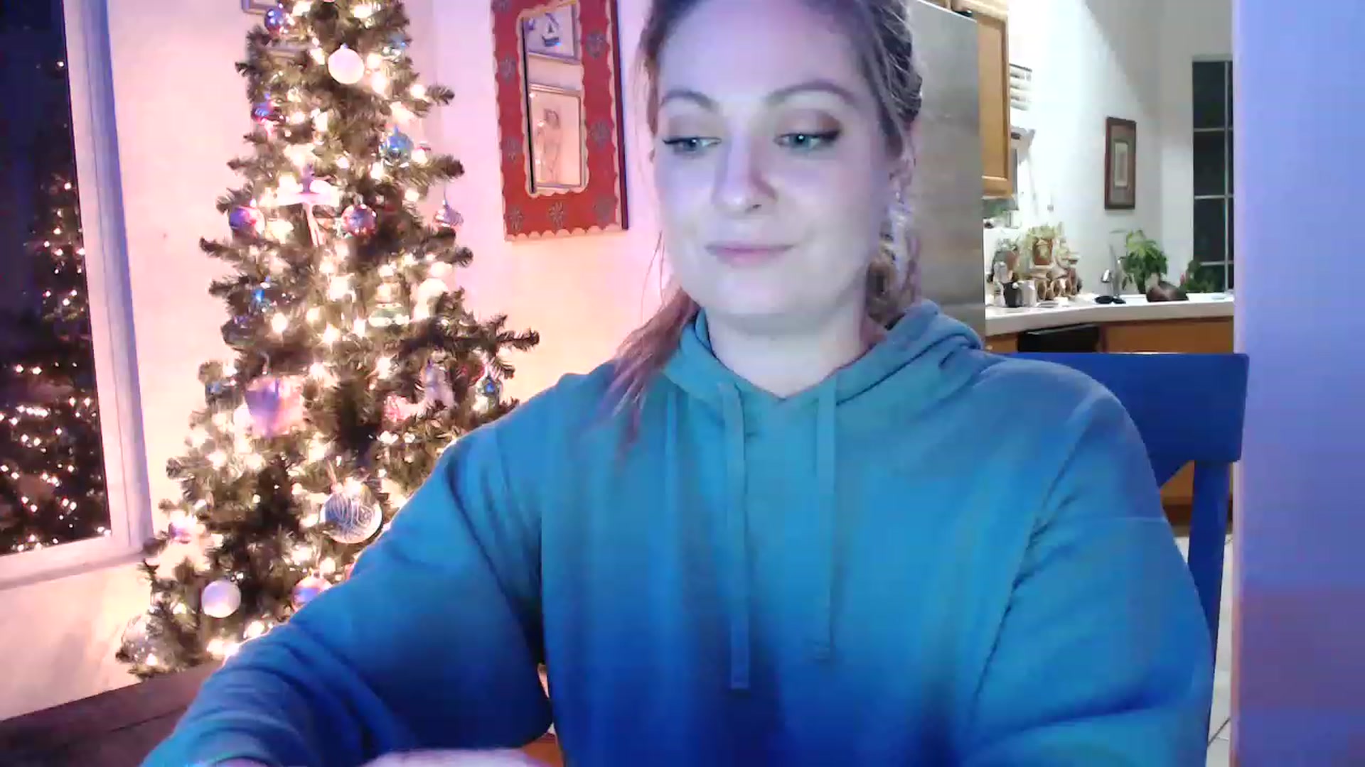 Gallery image thumbnail from VeronicaOMG's myfreecams stream on, 12/05/2022, 01:29 image 6 of 20