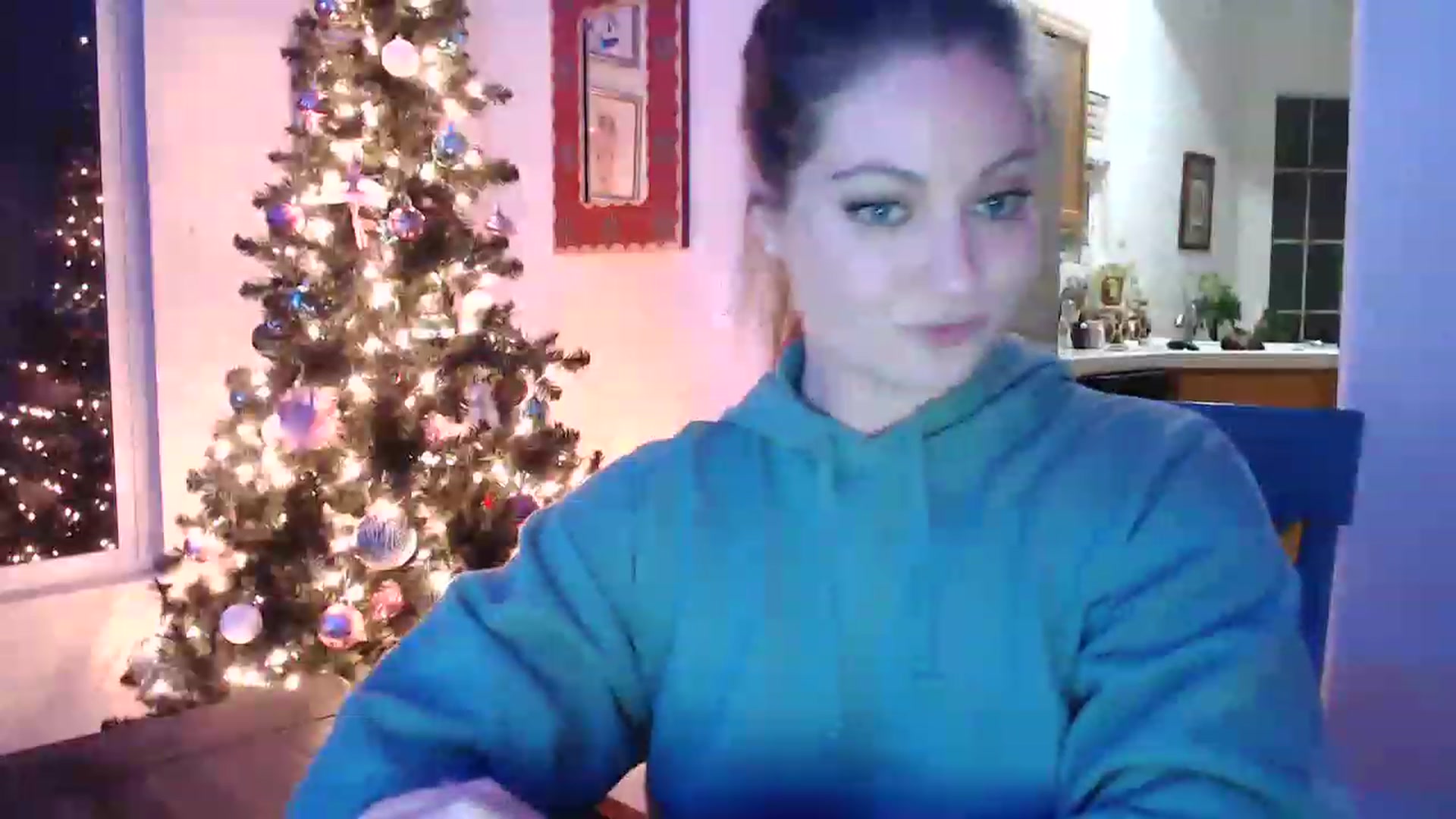 Gallery image thumbnail from VeronicaOMG's myfreecams stream on, 12/05/2022, 01:29 image 9 of 20