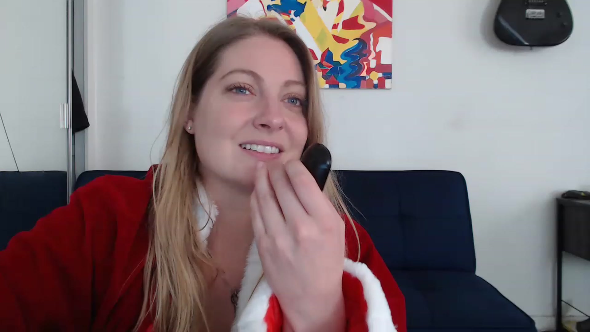 Gallery image thumbnail from VeronicaOMG's myfreecams stream on, 12/24/2022, 20:17 image 16 of 20