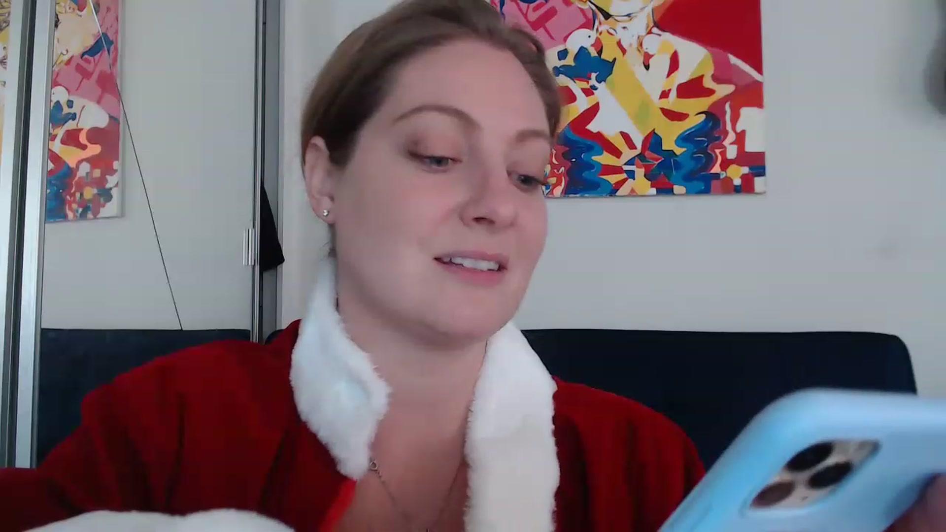 Gallery image thumbnail from VeronicaOMG's myfreecams stream on, 12/24/2022, 20:17 image 5 of 20