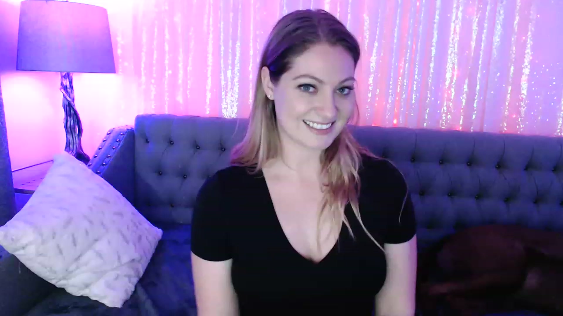 Gallery image thumbnail from VeronicaOMG's myfreecams stream on, 01/17/2023, 06:29 image 7 of 20