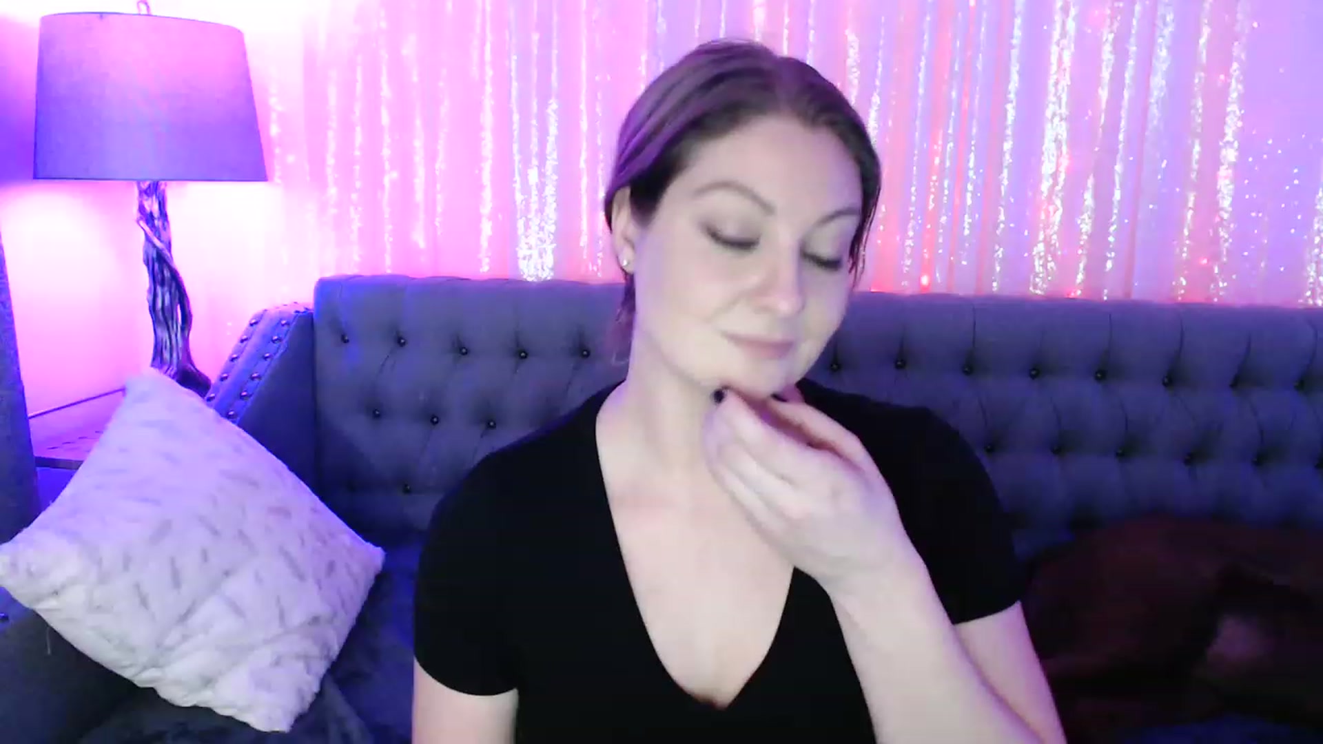 Gallery image thumbnail from VeronicaOMG's myfreecams stream on, 01/17/2023, 06:29 image 13 of 20