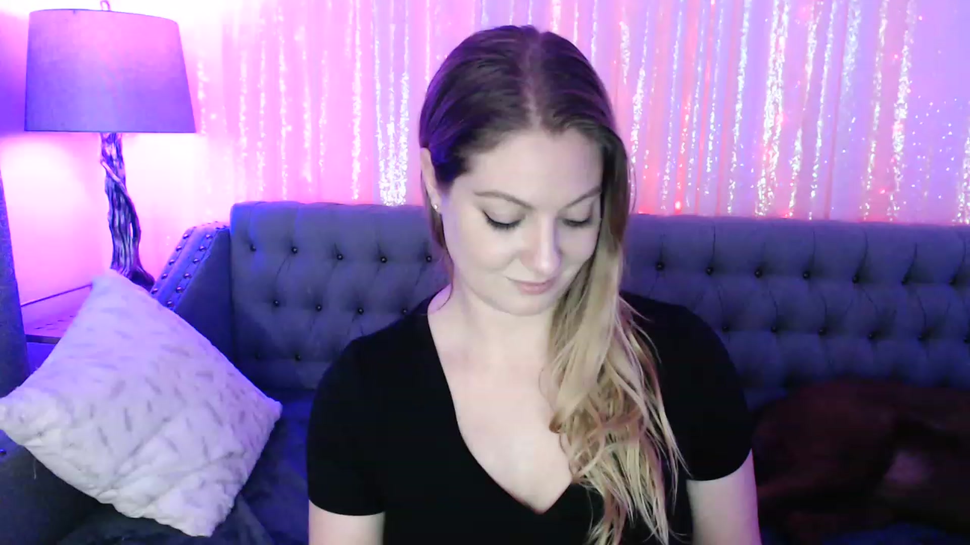 Gallery image thumbnail from VeronicaOMG's myfreecams stream on, 01/17/2023, 06:29 image 14 of 20