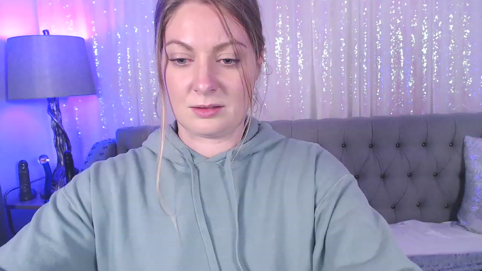 Gallery image thumbnail from VeronicaOMG's myfreecams stream on, 01/26/2023, 04:31 image 13 of 20