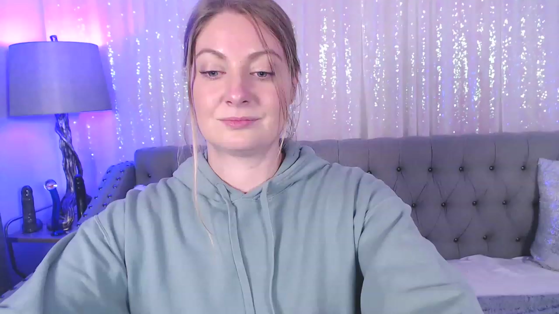 Gallery image thumbnail from VeronicaOMG's myfreecams stream on, 01/26/2023, 04:31 image 17 of 20
