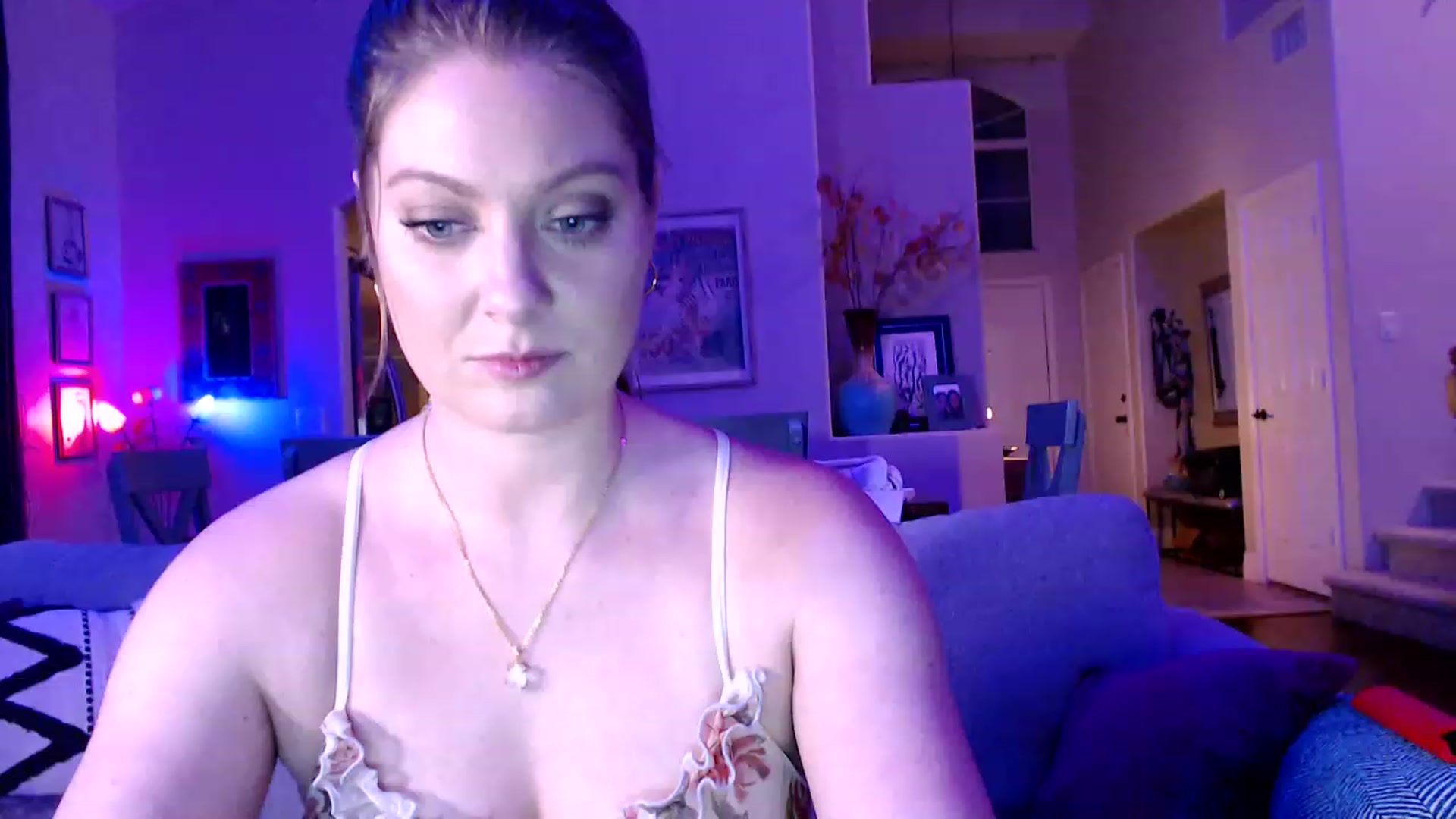 Gallery image thumbnail from VeronicaOMG's myfreecams stream on, 02/03/2023, 06:40 image 14 of 20