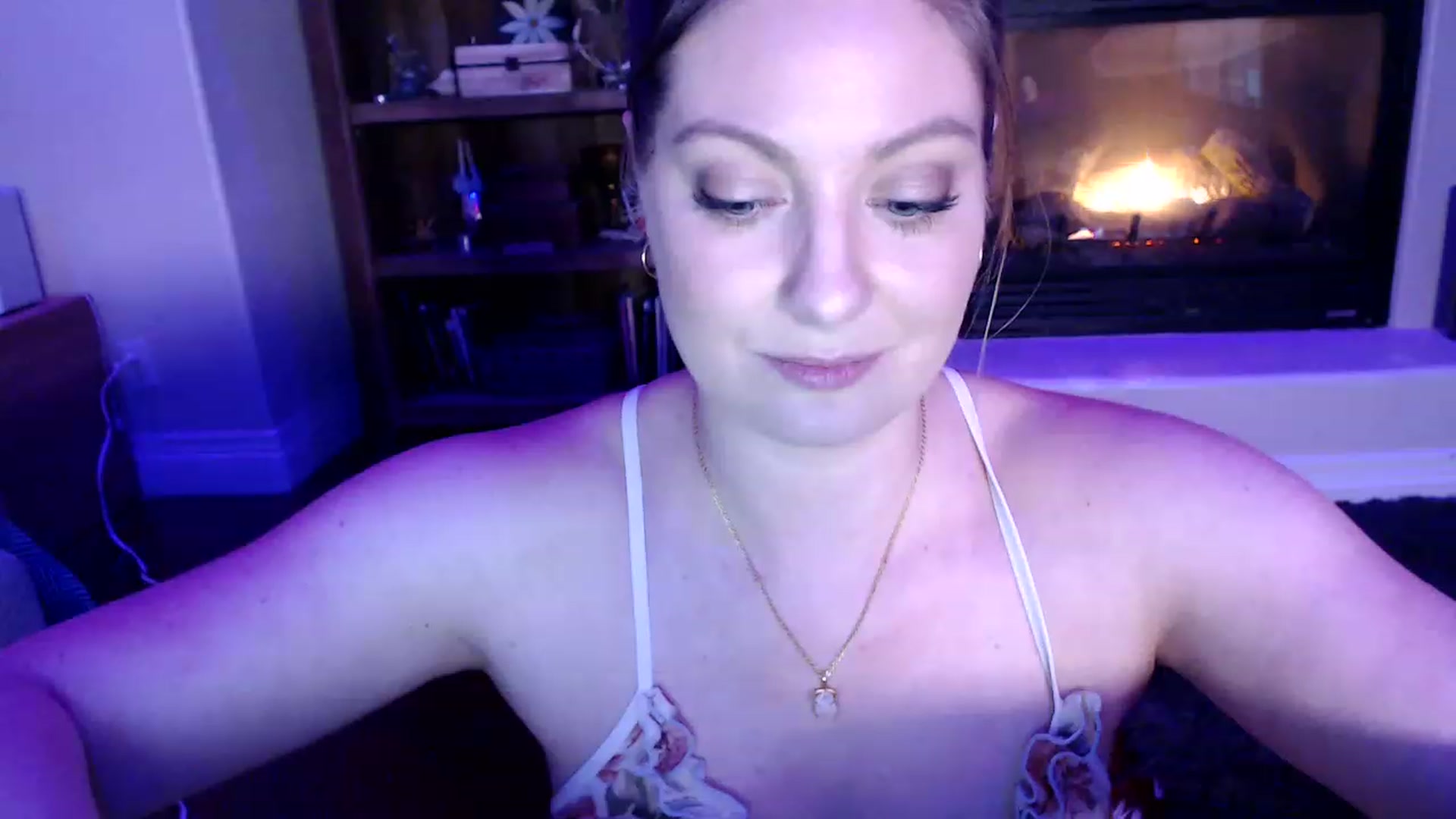 Gallery image thumbnail from VeronicaOMG's myfreecams stream on, 02/03/2023, 07:08 image 18 of 20