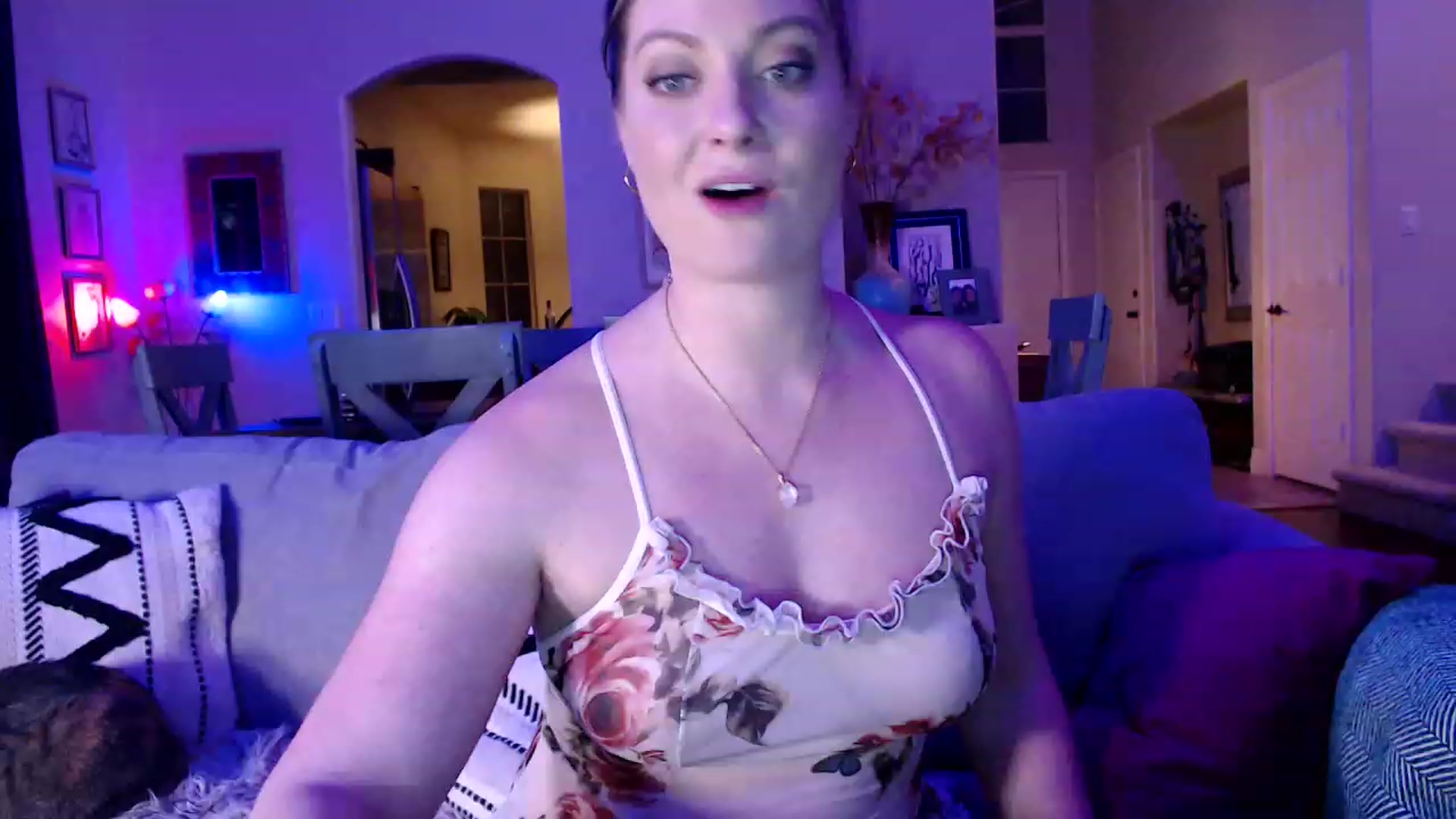 Gallery image thumbnail from VeronicaOMG's myfreecams stream on, 02/03/2023, 07:08 image 20 of 20