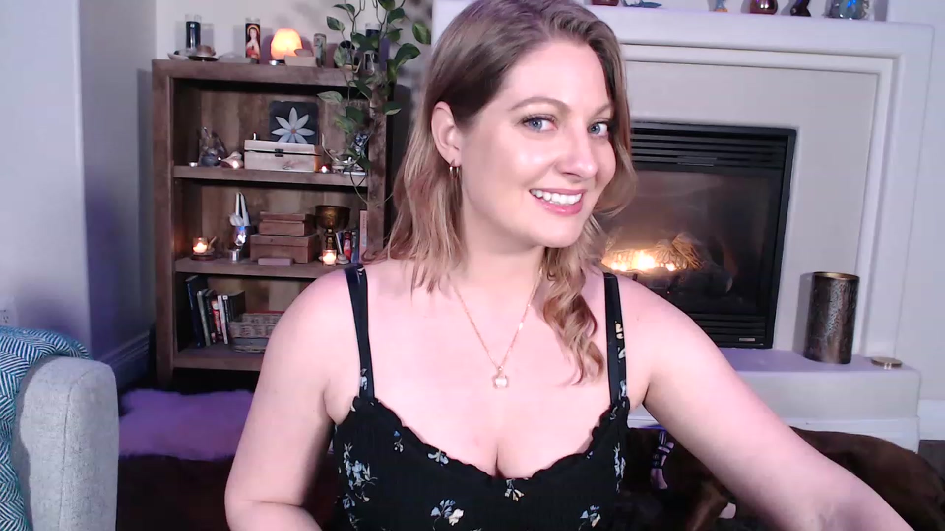 Gallery image thumbnail from VeronicaOMG's myfreecams stream on, 02/04/2023, 03:32 image 3 of 20