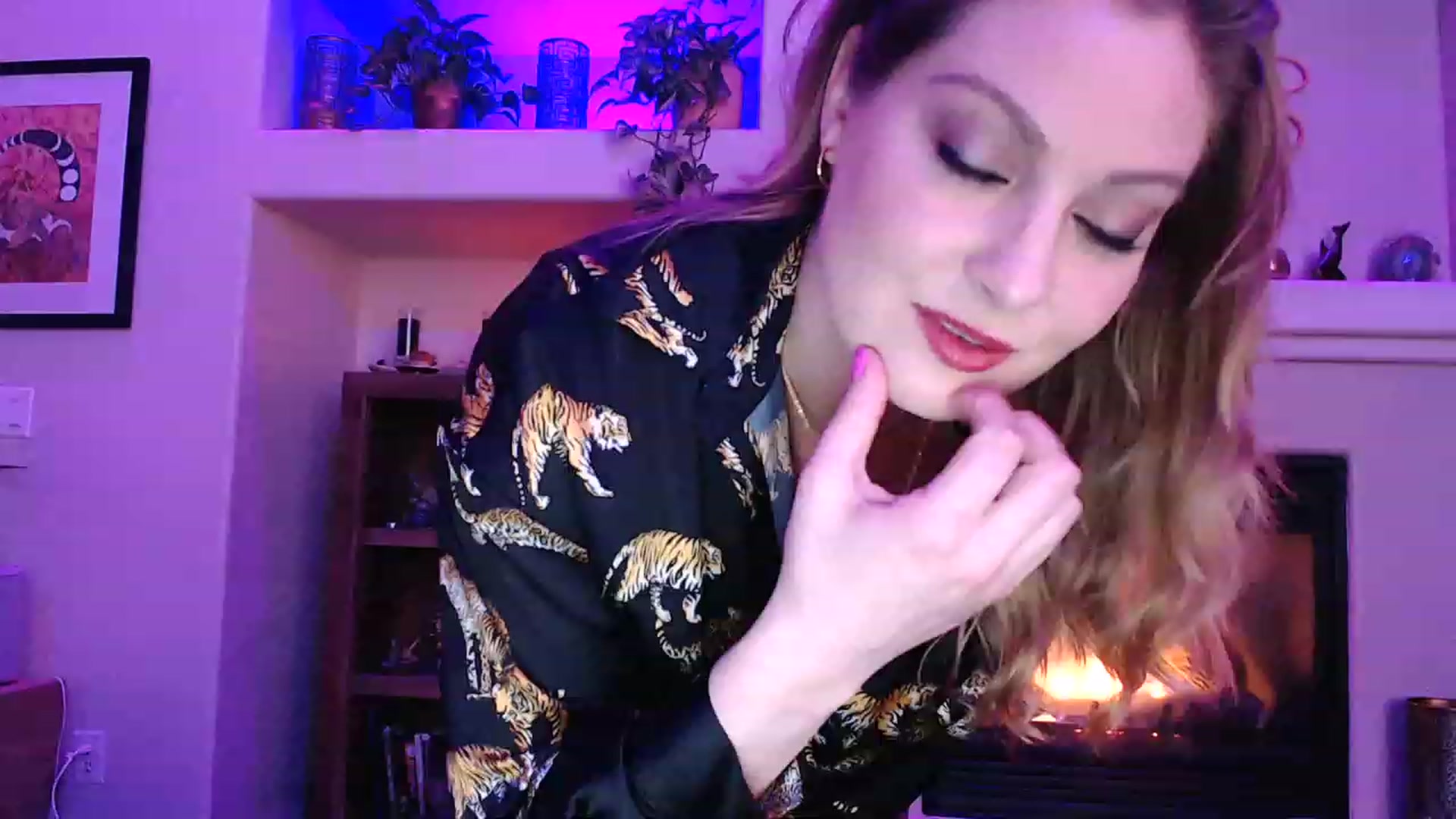 Gallery image thumbnail from VeronicaOMG's myfreecams stream on, 02/05/2023, 03:42 image 3 of 20