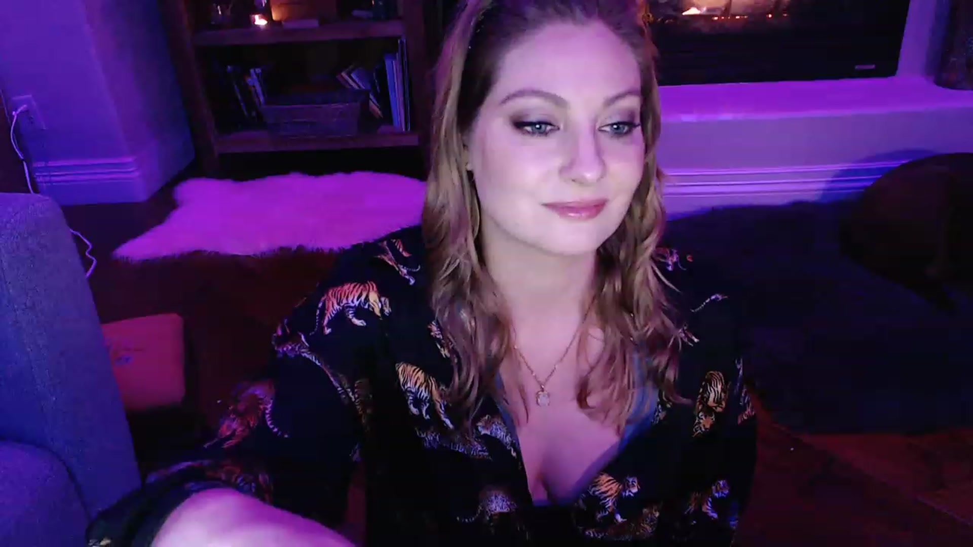 Gallery image thumbnail from VeronicaOMG's myfreecams stream on, 02/05/2023, 06:11 image 13 of 20
