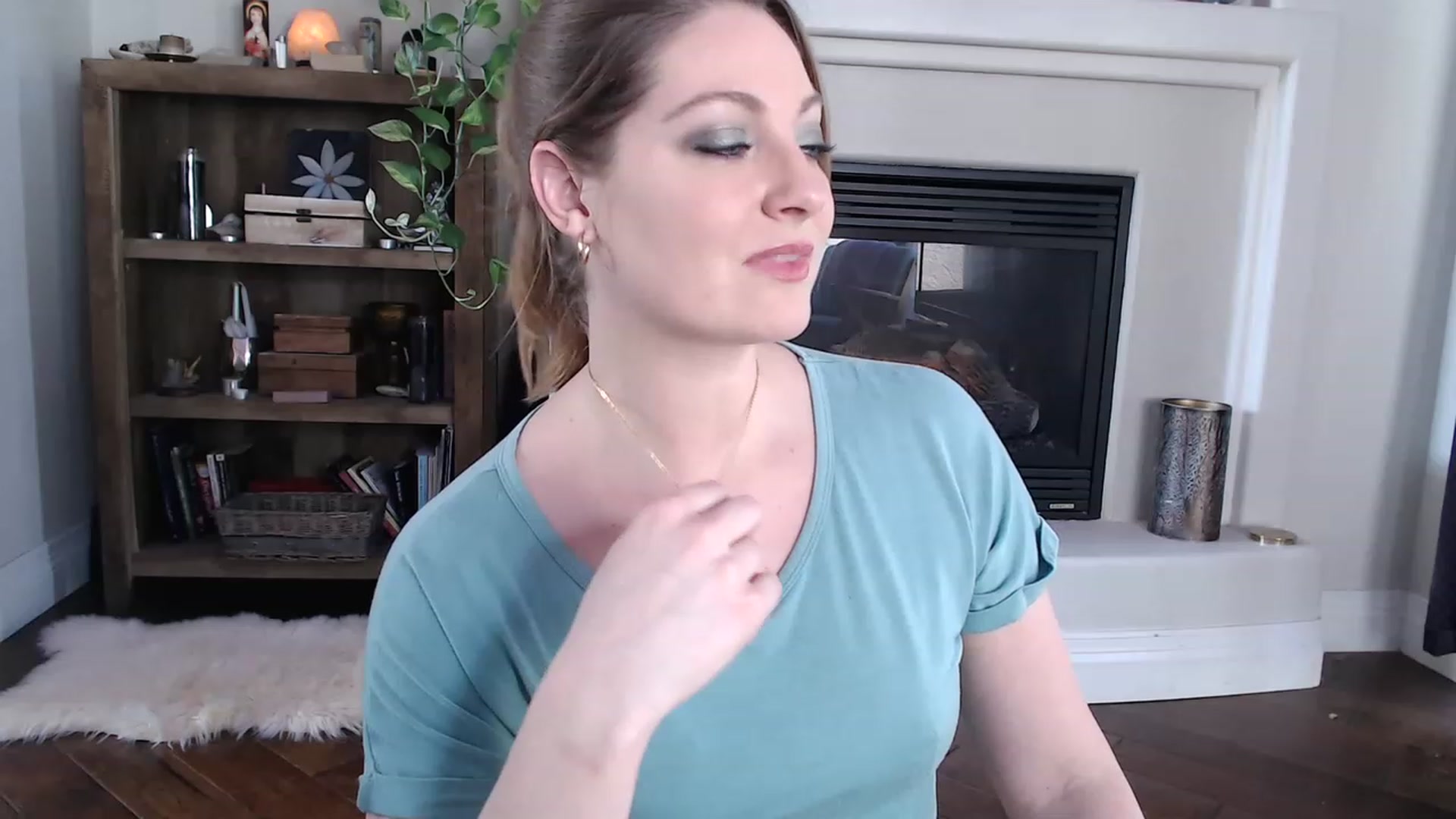 Gallery image thumbnail from VeronicaOMG's myfreecams stream on, 02/05/2023, 20:51 image 9 of 20