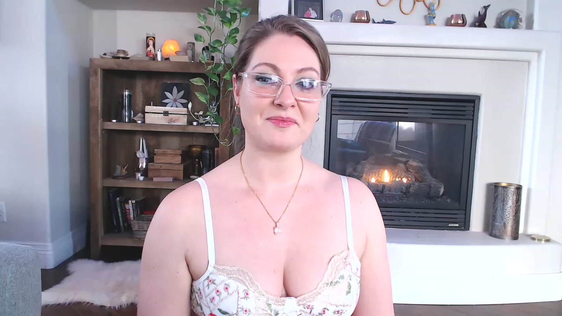 Gallery image thumbnail from VeronicaOMG's myfreecams stream on, 02/05/2023, 22:40 image 13 of 20