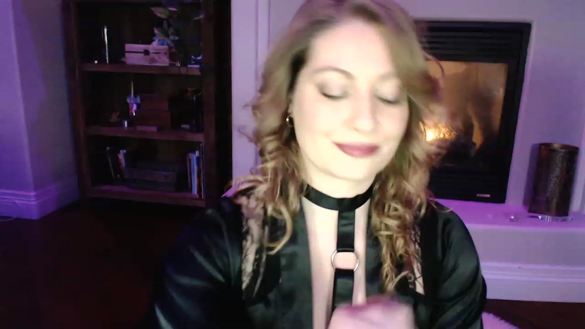 Gallery image thumbnail from VeronicaOMG's myfreecams stream on, 02/17/2023, 03:12 image 17 of 20