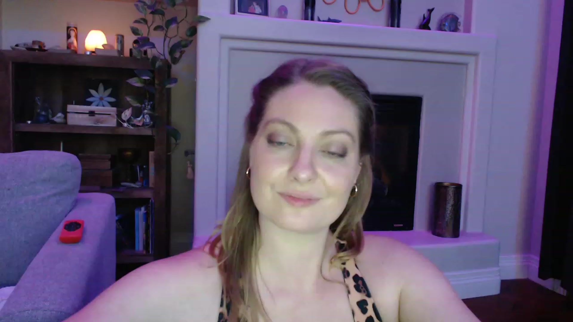 Gallery image thumbnail from VeronicaOMG's myfreecams stream on, 02/24/2023, 07:18 image 3 of 20