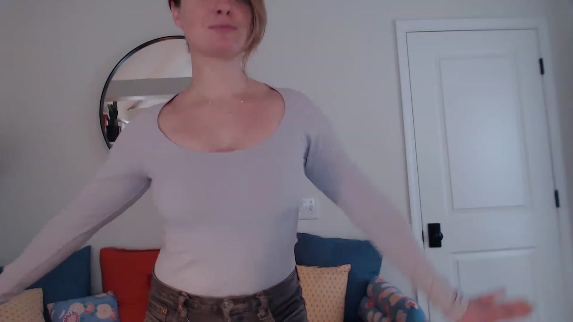 Gallery image thumbnail from VeronicaOMG's myfreecams stream on, 03/11/2023, 20:05 image 3 of 20