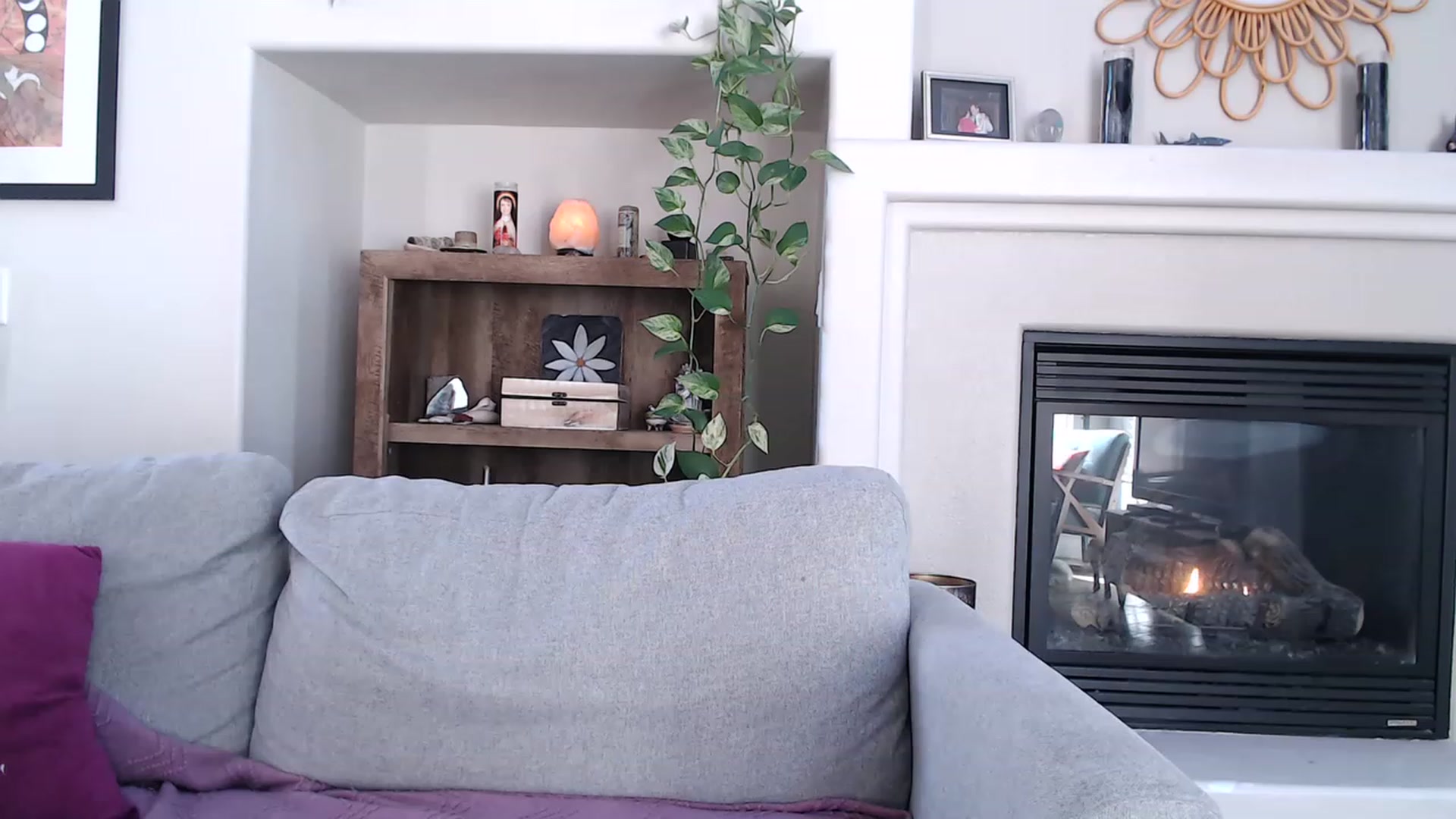 Gallery image thumbnail from VeronicaOMG's myfreecams stream on, 03/27/2023, 19:00 image 4 of 20