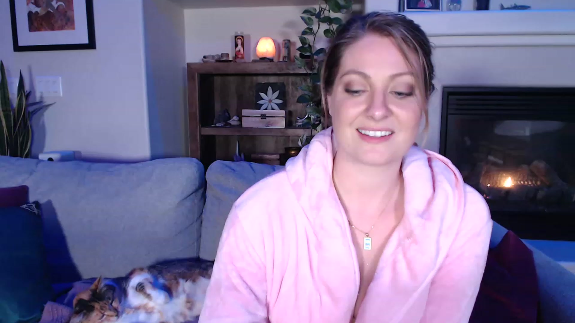 Gallery image thumbnail from VeronicaOMG's myfreecams stream on, 03/29/2023, 02:36 image 19 of 20