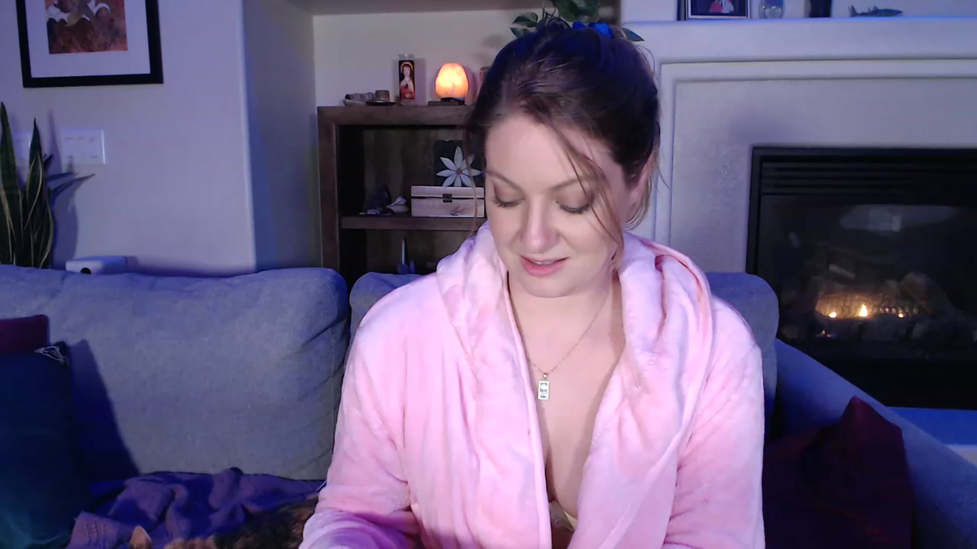 Gallery image thumbnail from VeronicaOMG's myfreecams stream on, 03/29/2023, 02:36 image 13 of 20