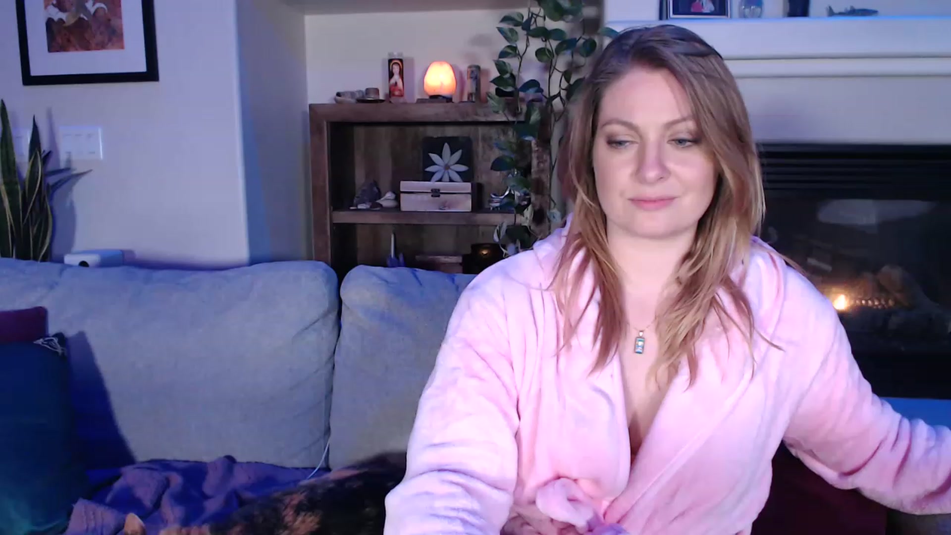 Gallery image thumbnail from VeronicaOMG's myfreecams stream on, 03/29/2023, 02:36 image 8 of 20