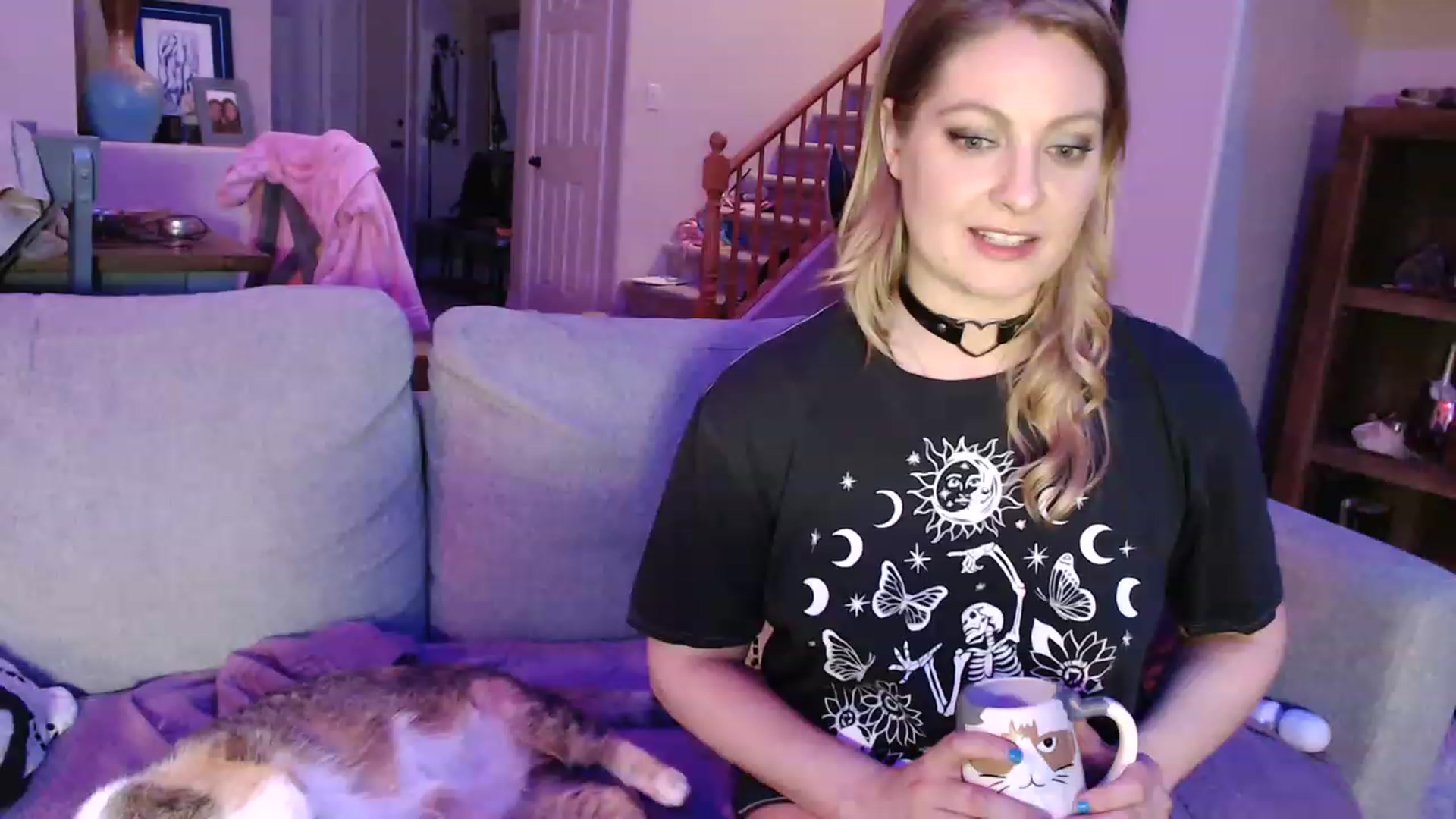Gallery image thumbnail from VeronicaOMG's myfreecams stream on, 03/30/2023, 04:01 image 3 of 20
