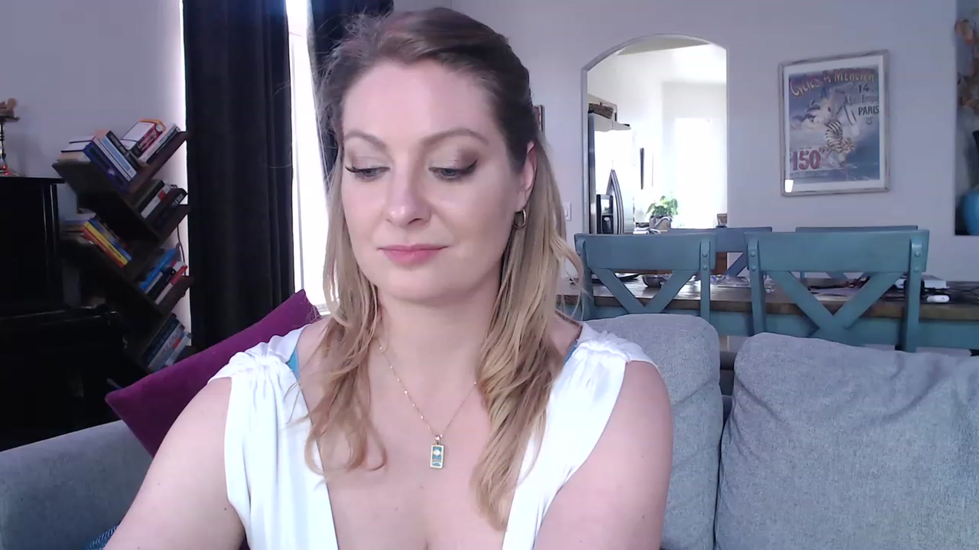 Gallery image thumbnail from VeronicaOMG's myfreecams stream on, 03/31/2023, 24:55 image 8 of 20