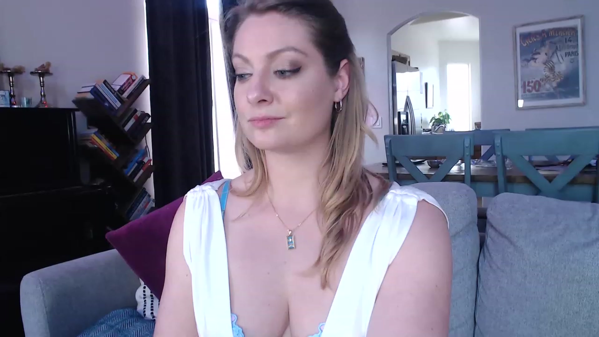 Gallery image thumbnail from VeronicaOMG's myfreecams stream on, 03/31/2023, 24:55 image 20 of 20