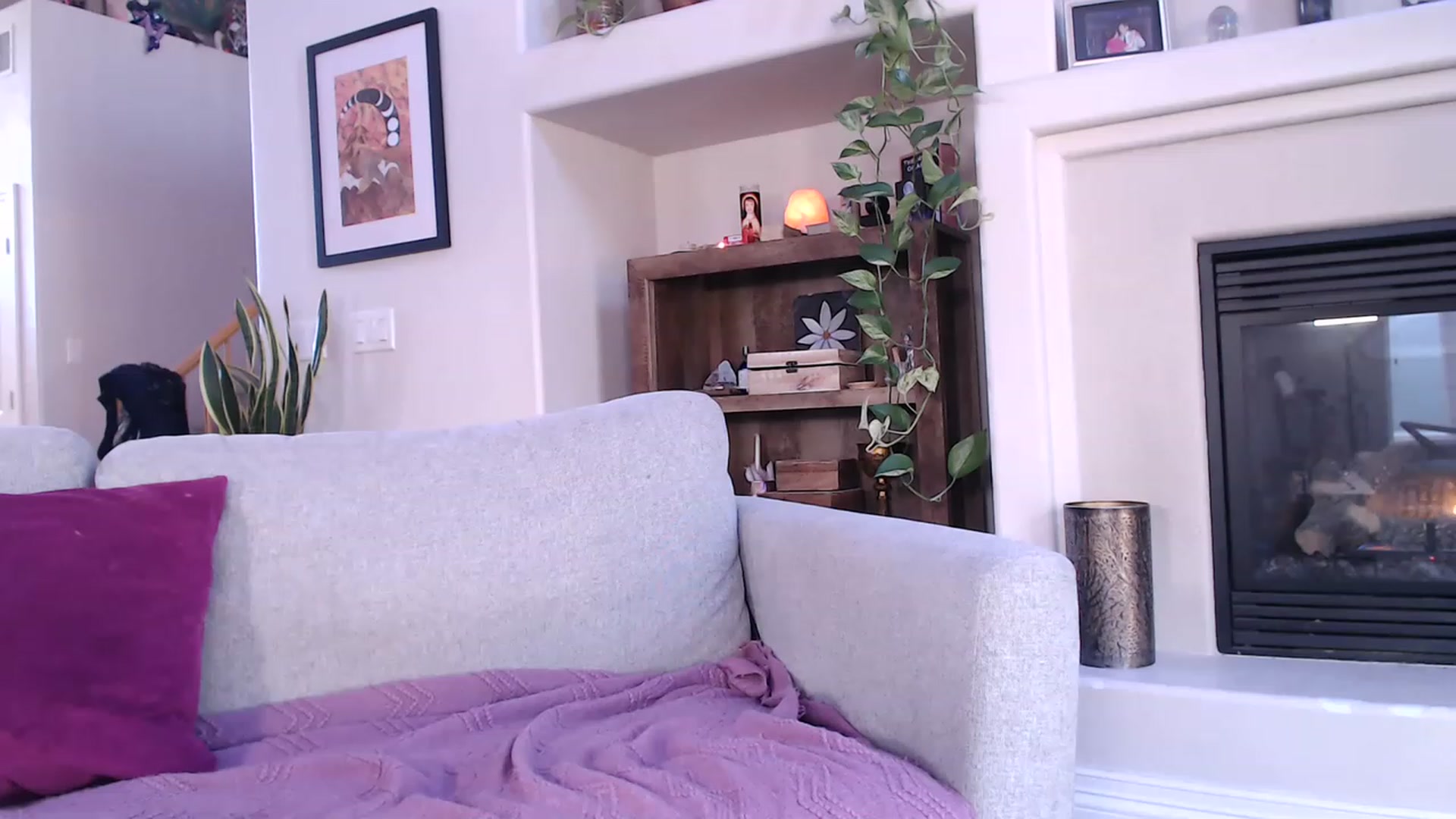 Gallery image thumbnail from VeronicaOMG's myfreecams stream on, 04/02/2023, 02:05 image 7 of 20