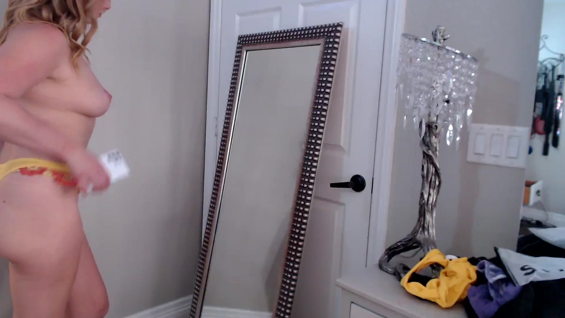 Gallery image thumbnail from VeronicaOMG's myfreecams stream on, 08/11/2023, 05:16 image 19 of 20